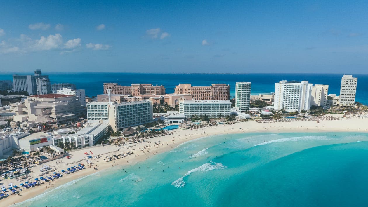Avianca announced direct flights to Cancun