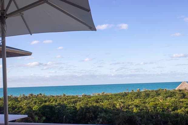 Firmas de Singapur prorrogan administración de hoteles de Cuba
