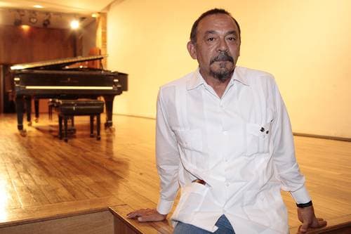 Decorato all'Avana il maestro yucatecano Carlos Bojórquez Urzaiz