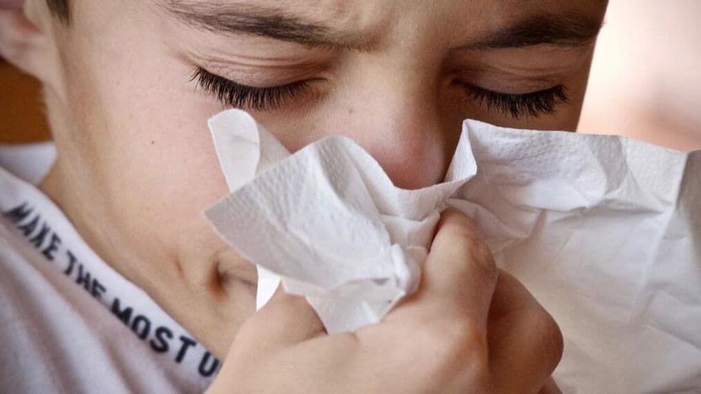 Abrupt suspension of sanitary measures against Covid-19 led to a peak in respiratory infections