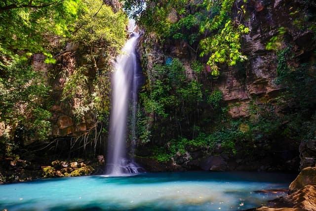 Costa Rica expects to reach 3.8 million tourists in 2027
