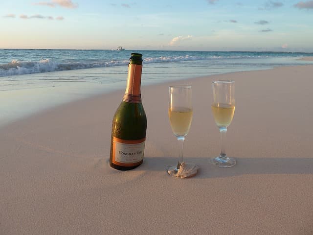 Aruba lanza su campaña "Felicidad Extendida"