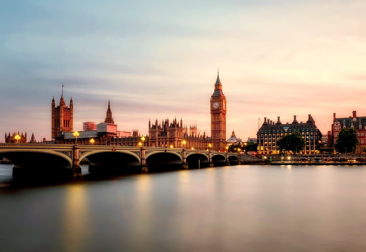 UK introduction of visa requirement for Dominican
