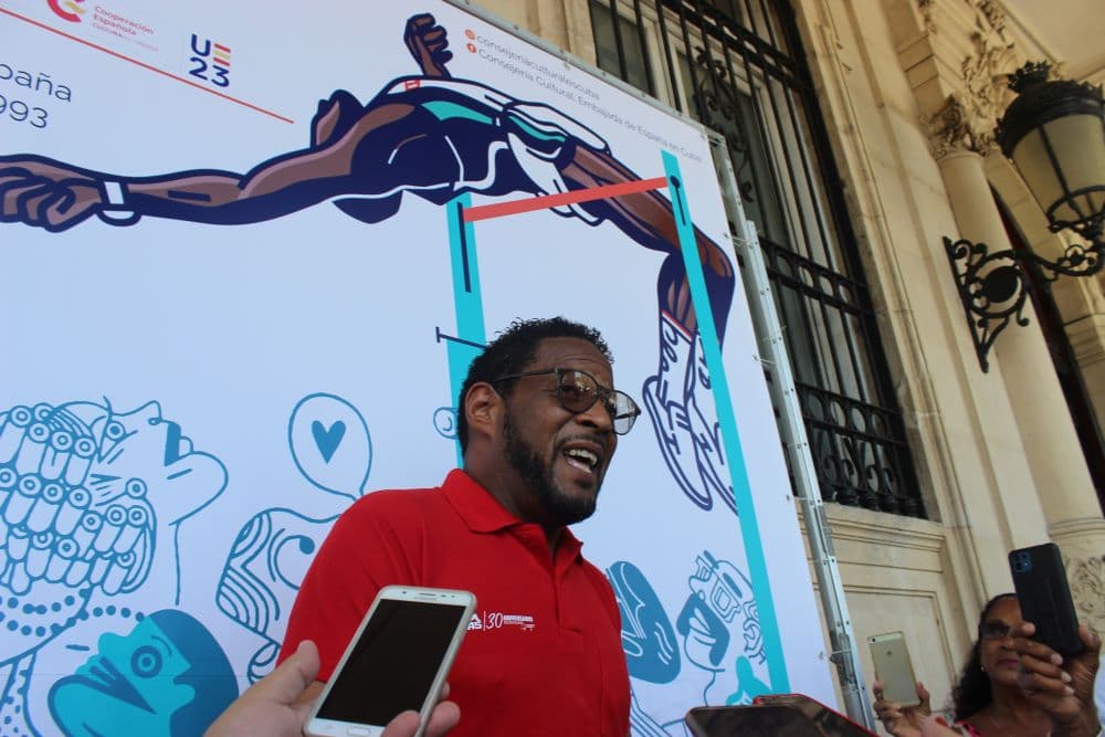 Javier Sotomayor celebra treinta años de su récord mundial