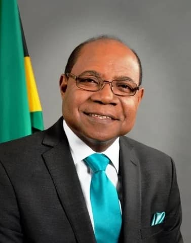 Tourism Minister represents Jamaica in Paris