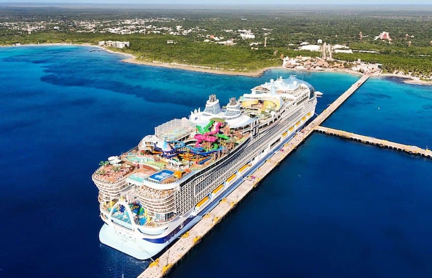 World’s biggest cruise ship arrives in Quintana Roo