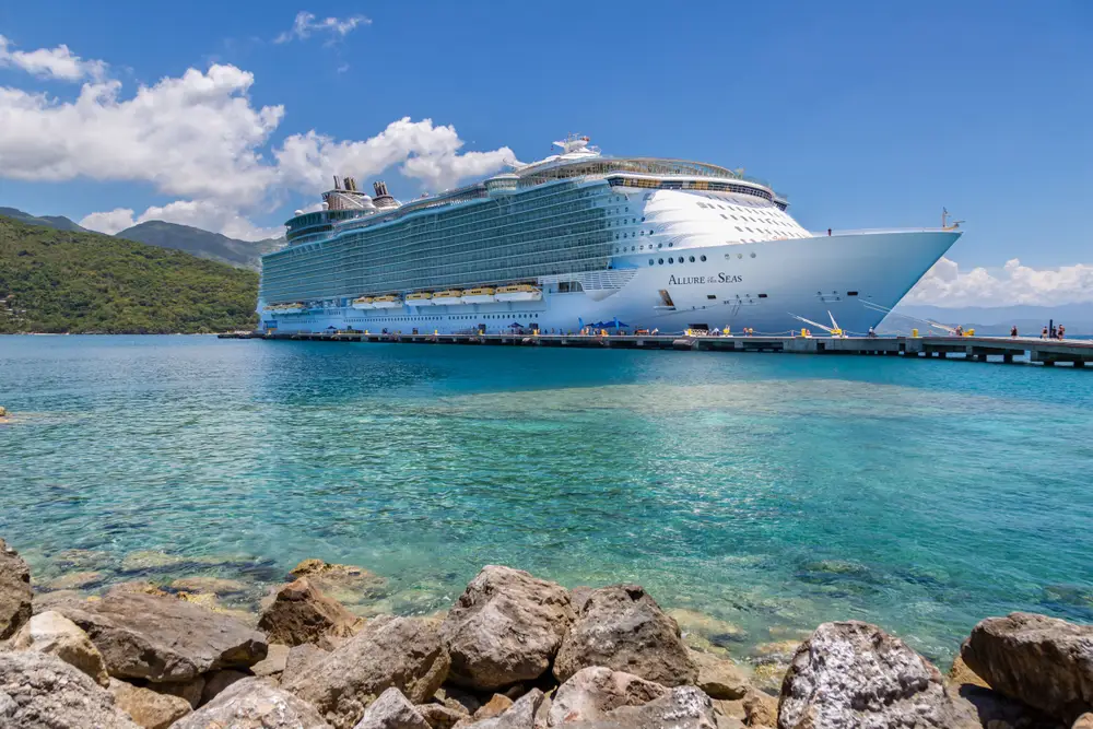 How can cruise lines deal with popular destinations getting sick of tourists?