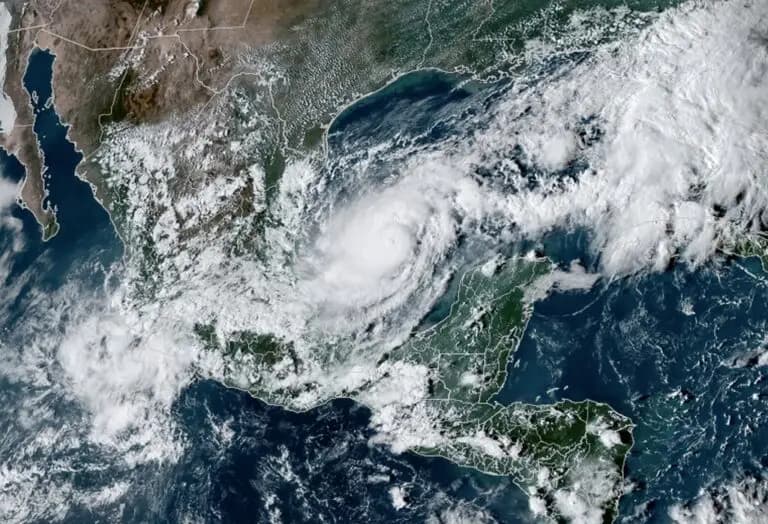 Hurricane Milton strengthens fast, threatens Mexico, Florida