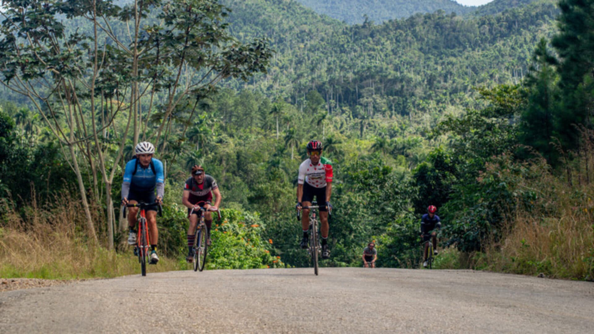L'Eroica Cuba 2025: ciclismo y sustentabilidad se encuentran en Viñales