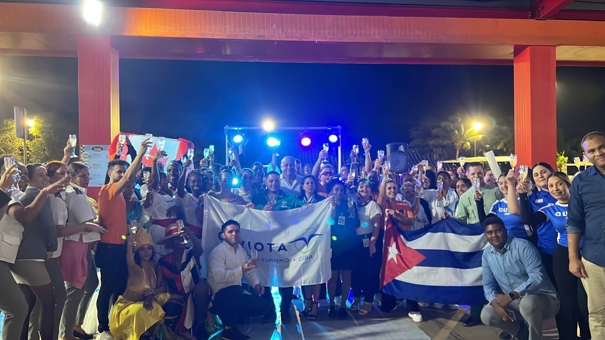 First passengers on flight from Halifax enjoy Varadero