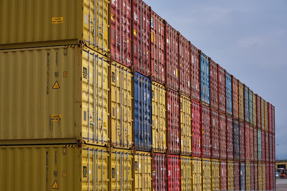 Comercio mundial de mercancías superó su nivel previo a la pandemia