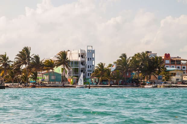 Belize reaches half million in overnight tourism arrivals