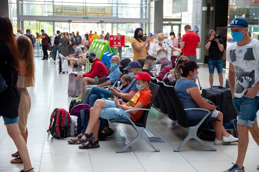 IATA alerta sobre caos aeroportuario de no implementarse digitalización de datos