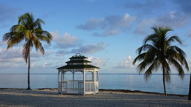 Cuba promociona playa Guardalavaca en Holguín