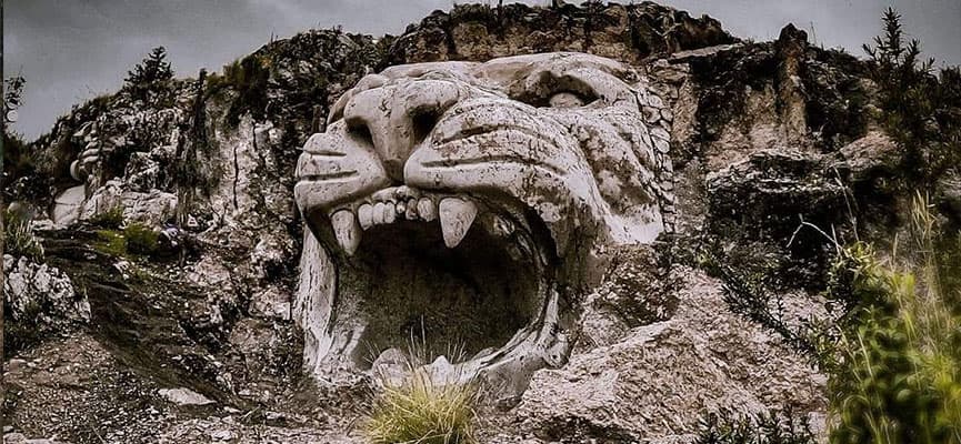 Apukunaq Tiana, "morada de los dioses" en Perú
