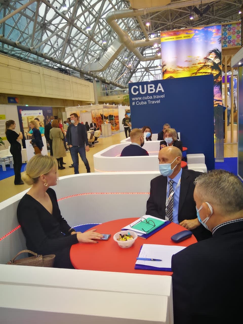 Crece interés en destino Cuba en feria turística rusa Leisure 2021