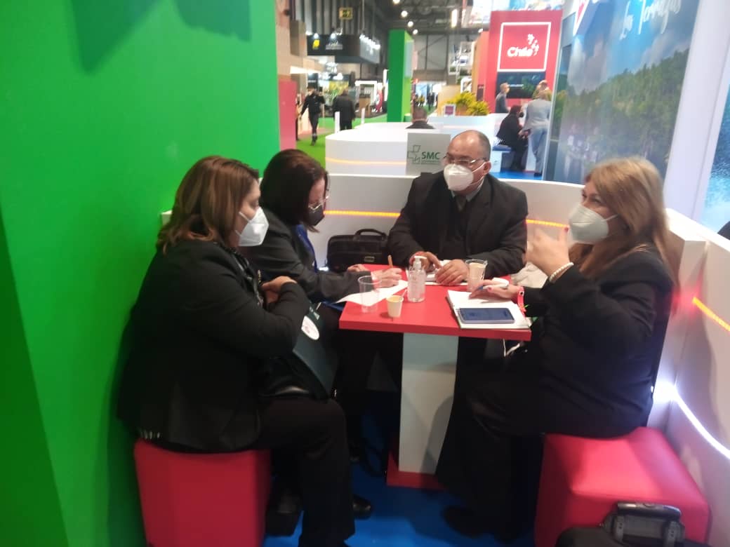 Comercializadora de Servicios Médicos Cubanos presentó sus programas en Fitur 2022