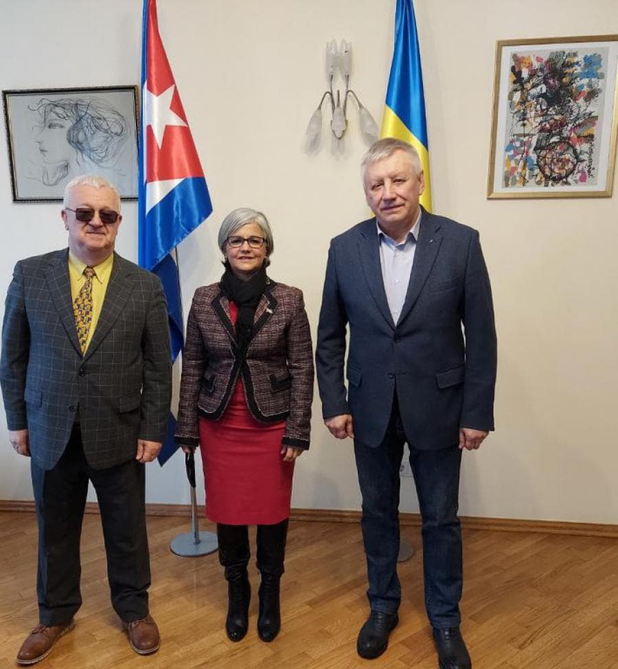 Ucrania y Cuba fortalecen colaboración en turismo