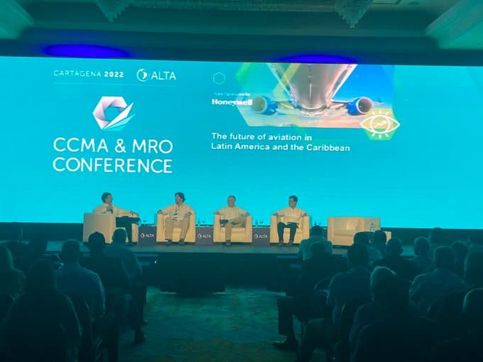 Debaten sobre el futuro de la aviación en América Latina y el Caribe