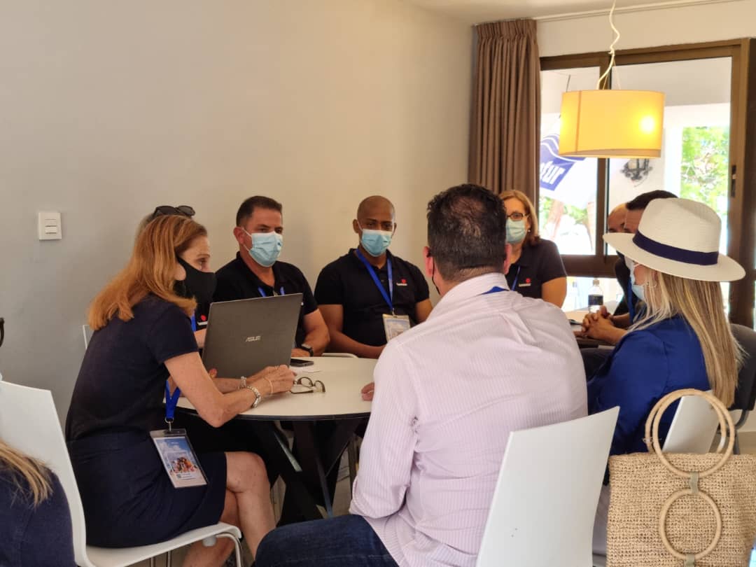 Grupo Havanatur sostiene reuniones de trabajo con agentes de viajes y charteadores