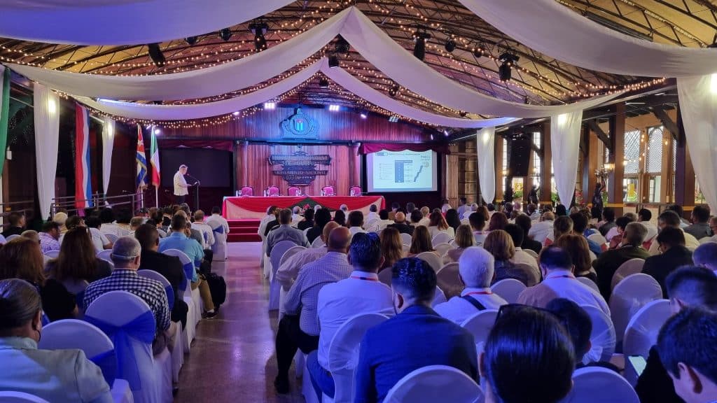 Foro empresarial Cuba-México concluyó con la firma de 12 acuerdos