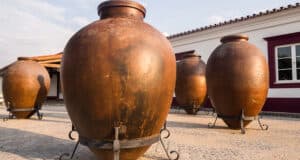 Vino de tinaja gana nueva ruta turística en Alentejo