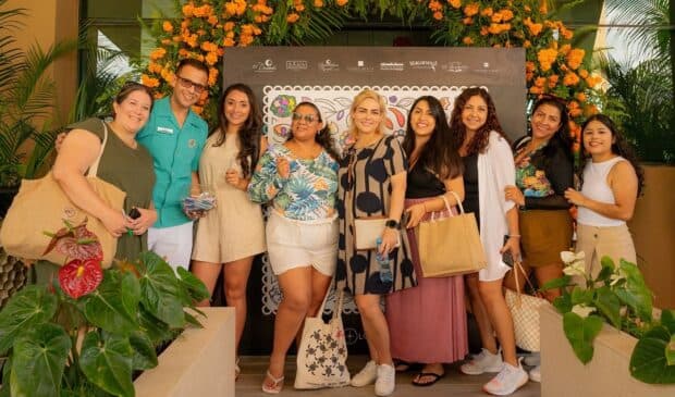 Premian a agentes que generan más turismo al Caribe Mexicano
