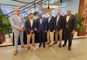 Minister Bartlett Meets with Royal Caribbean Executives