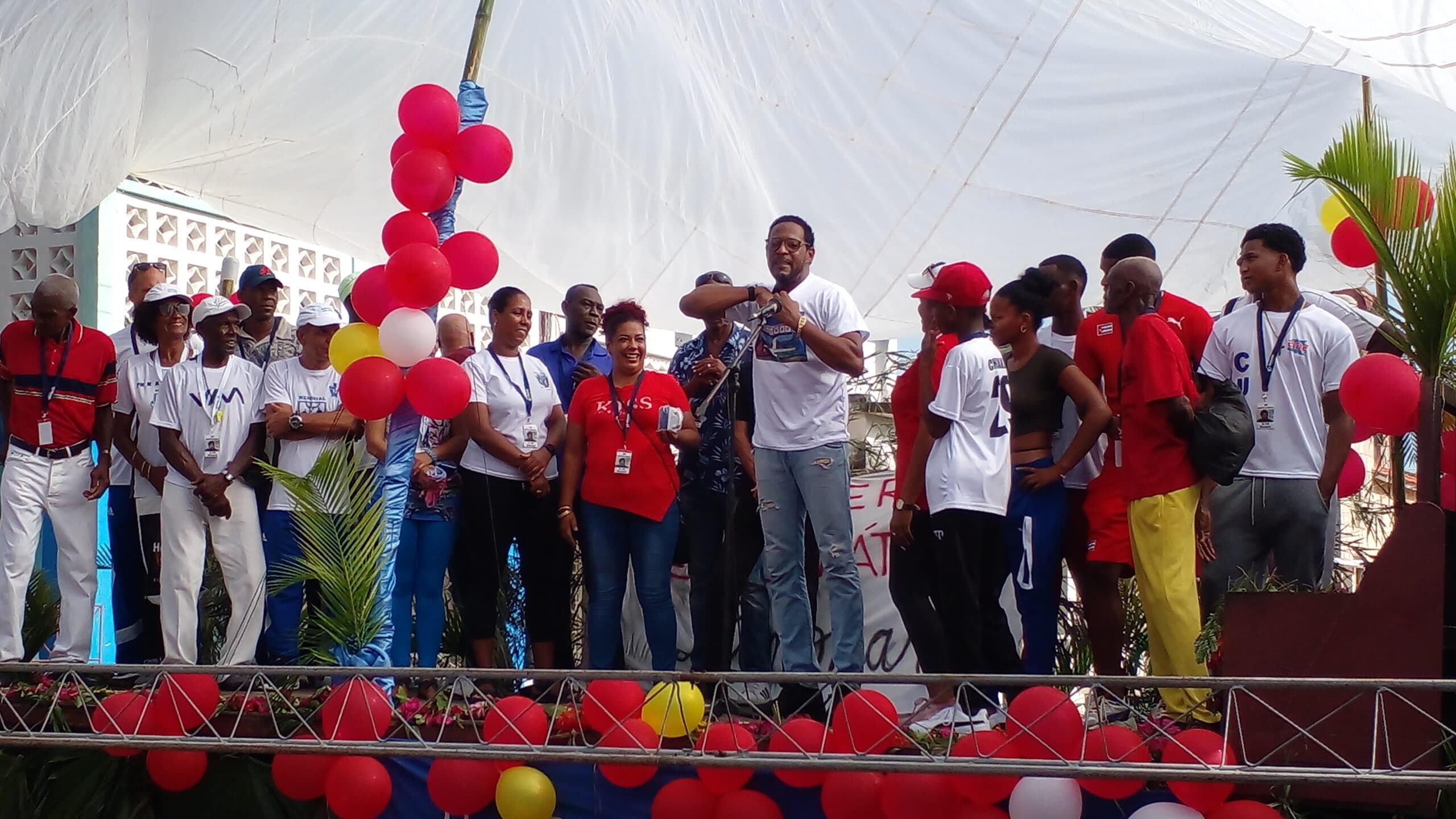 El cariño de Limonar para Javier Sotomayor, siempre