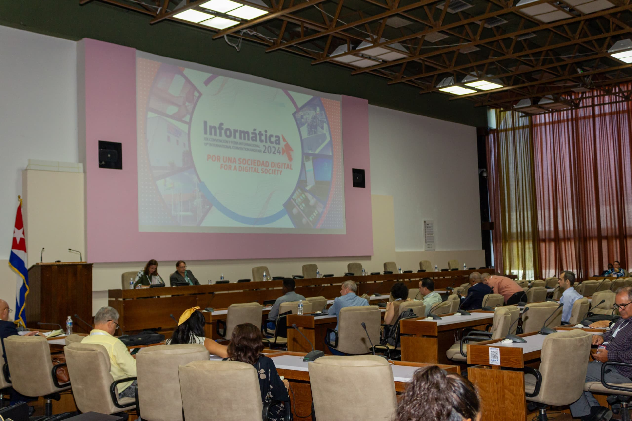 Cibertaques ¿cómo evitarlos? Expertos a la defensiva en Informática 2024