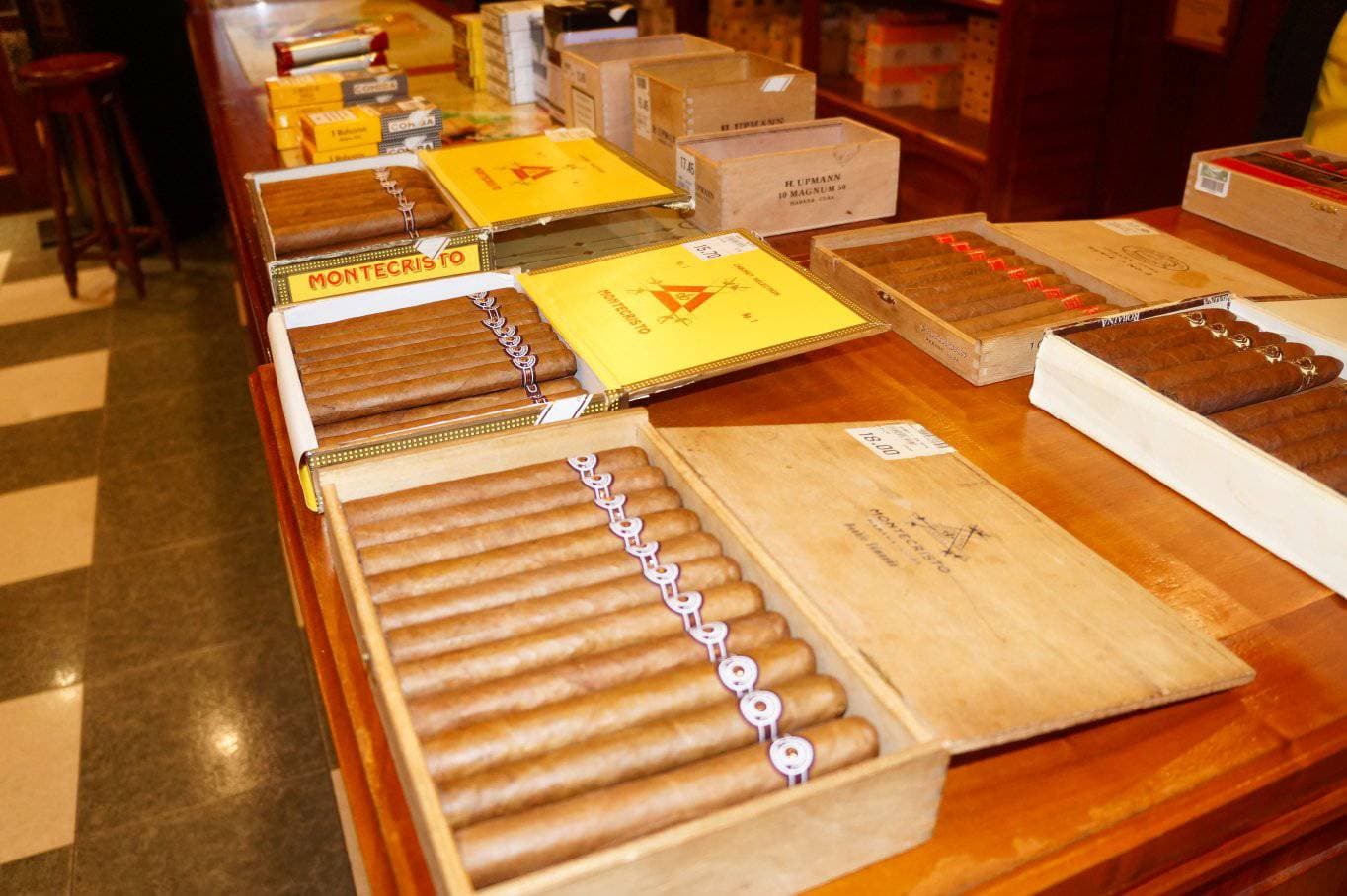Asia-La Habana, un evento para los amantes de los puros y el ron