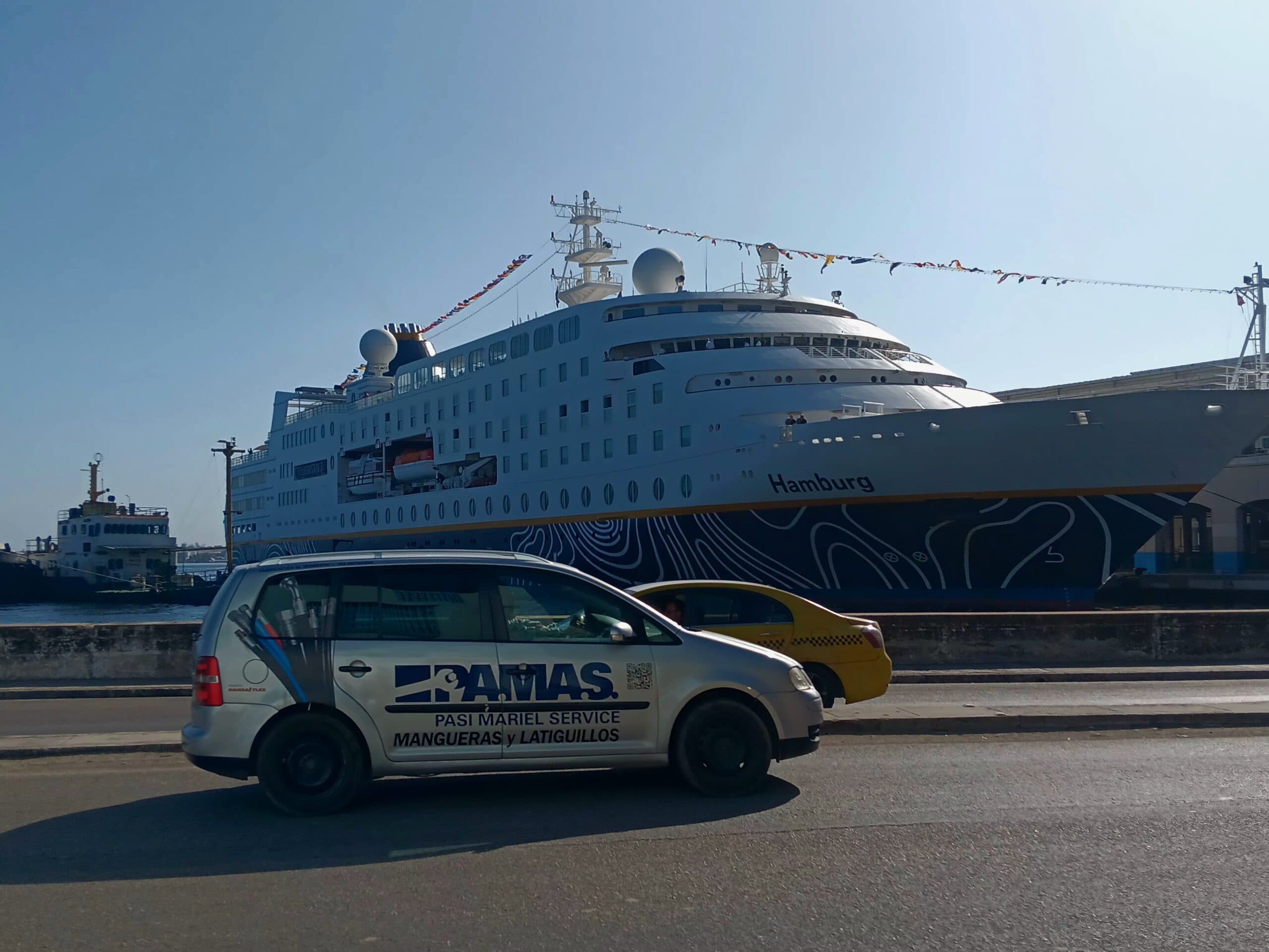 ¡El Hamburg desembarca en La Habana!
