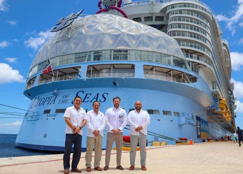 World’s second largest cruise ship docks island of Cozumel