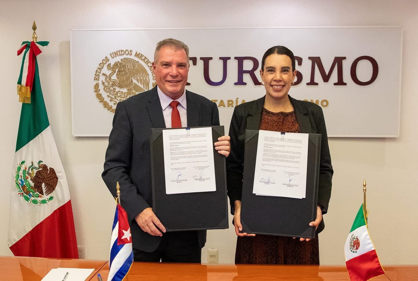 México y Cuba rubrican convenio turístico