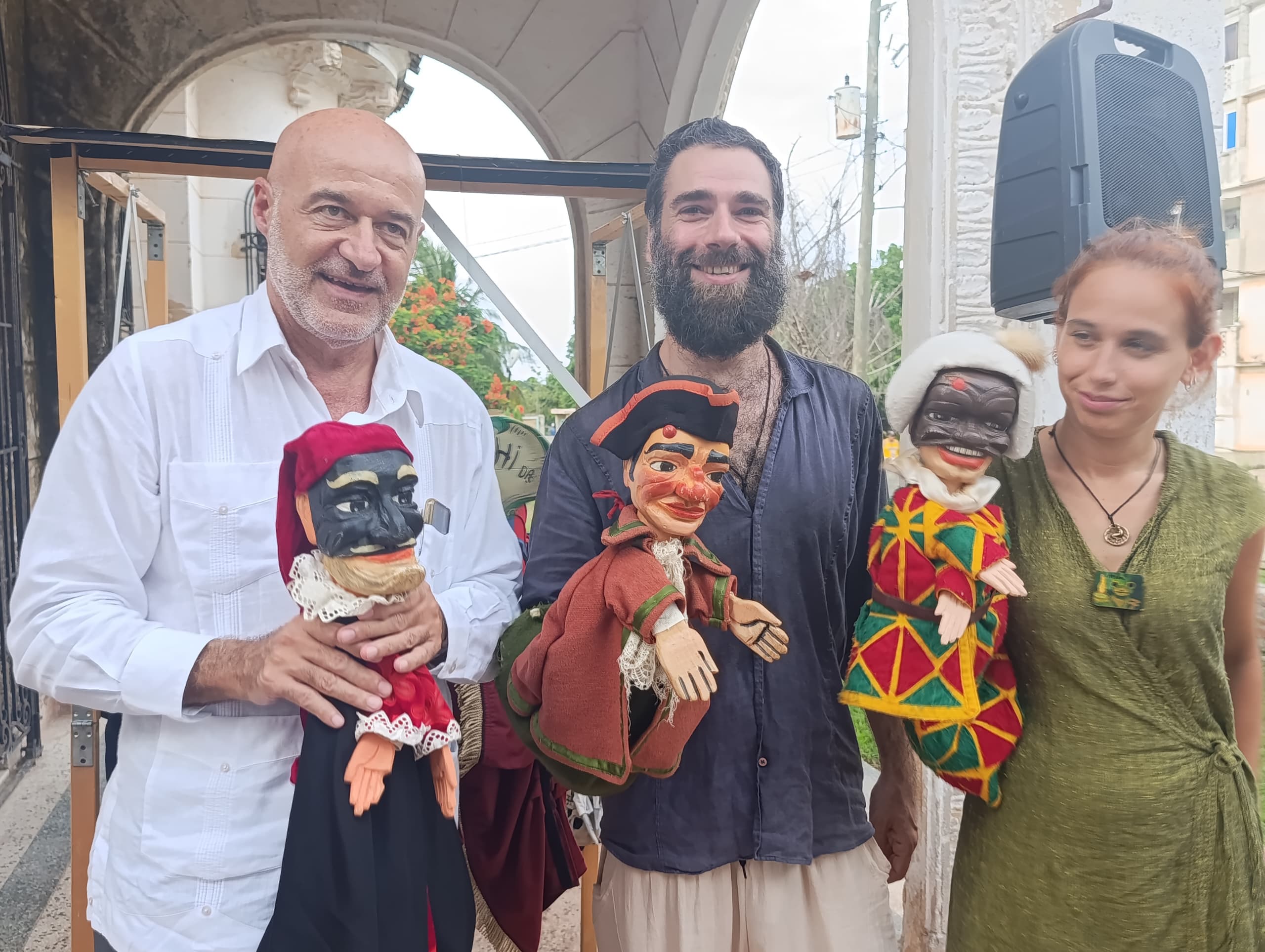 La magia de los títeres italianos ilumina Cojímar