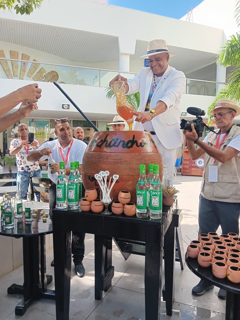Una canchánchara para unir el patrimonio azucarero cubano y el turismo