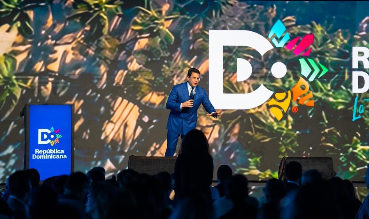 Collado promueve lo mejor de RD en Colombia