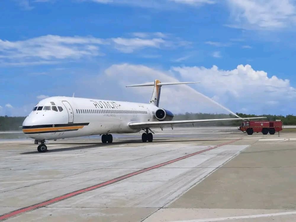 RUTACA inaugura vuelo directo Valencia (Venezuela) – Santiago de Cuba