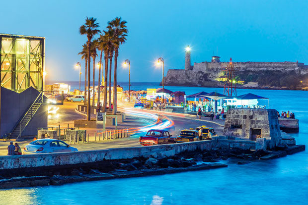 Volveremos a sentarnos en el muro del Malecón