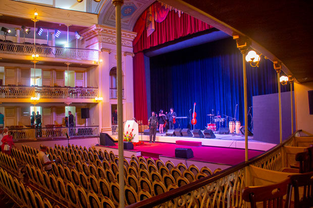 Más de siglo y medio de vida de un emblemático teatro cubano