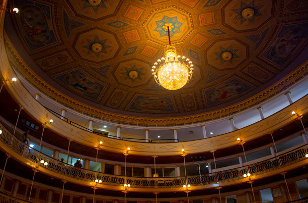 Más de siglo y medio de vida de un emblemático teatro cubano