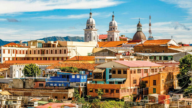 Ciudad pública y viva: Santiago de Cuba y su paisaje histórico urbano