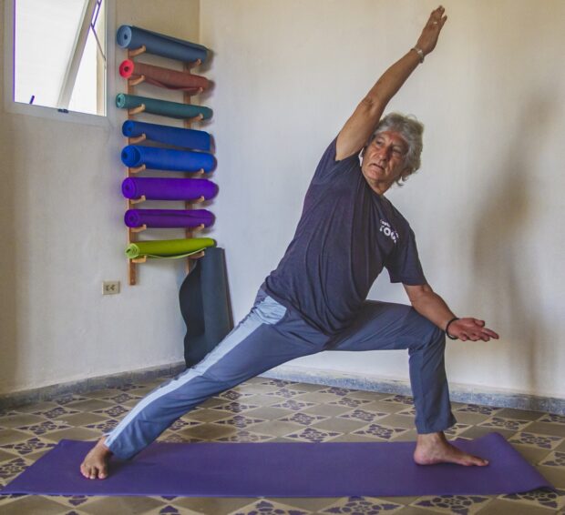 Profesor Eduardo Pimentel Vázquez, presidente de la Asociación Cubana de Yoga