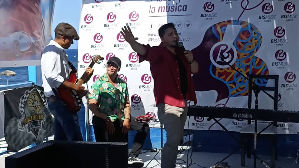 Lester Lez-Vuela3